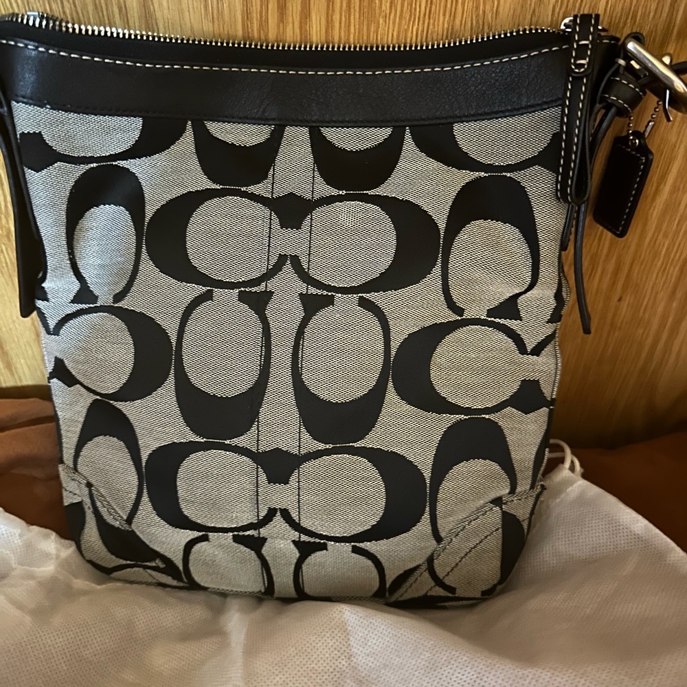 Coach Black and Cream Crossbody Bag 2008 - Picture 5 of 7